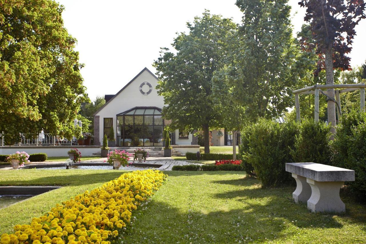 Hostellerie Briqueterie & Spa Champagne Vinay  Exterior photo The new crematorium