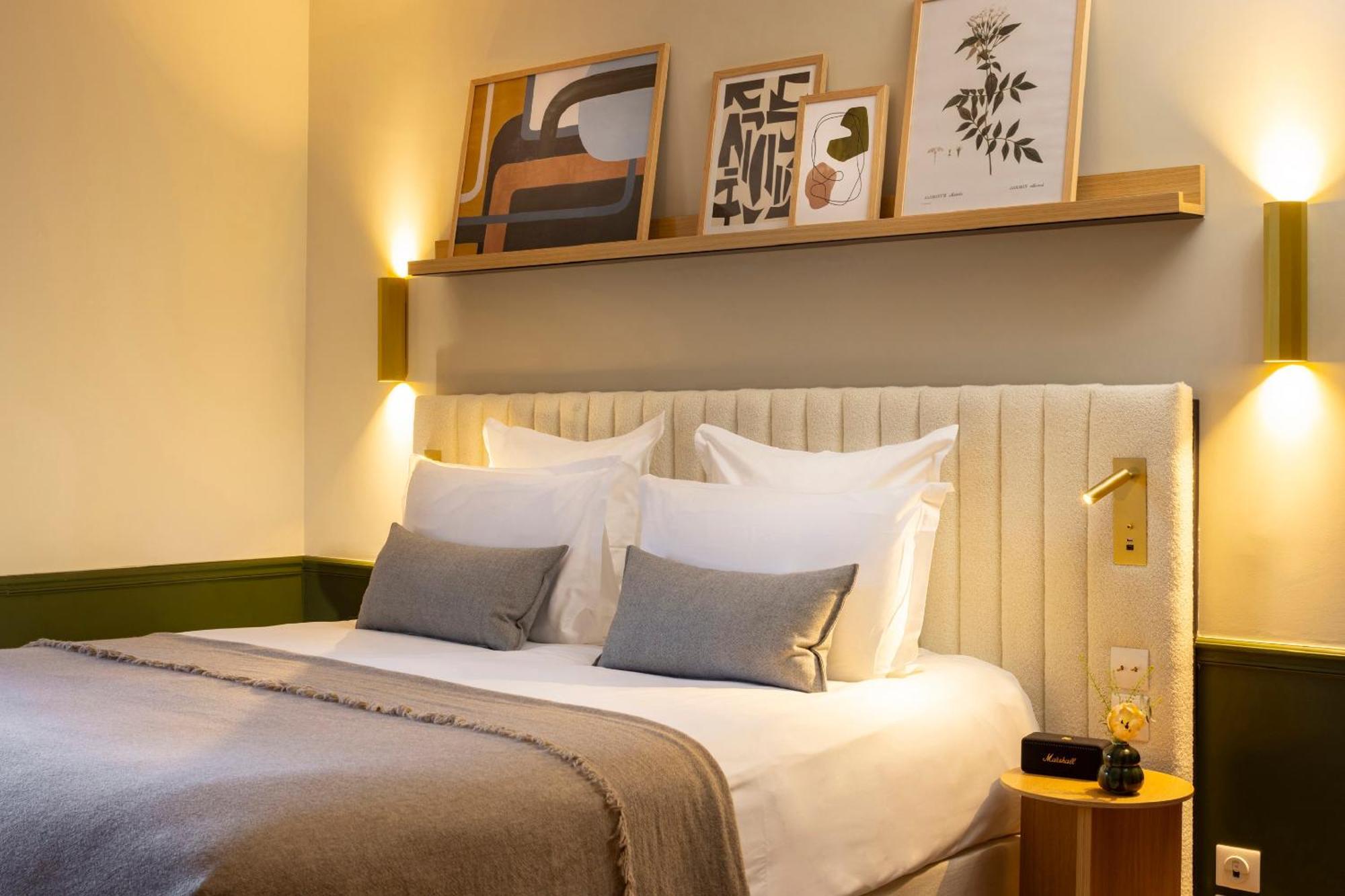 Hostellerie Briqueterie & Spa Champagne Vinay  Exterior photo A room at the hotel